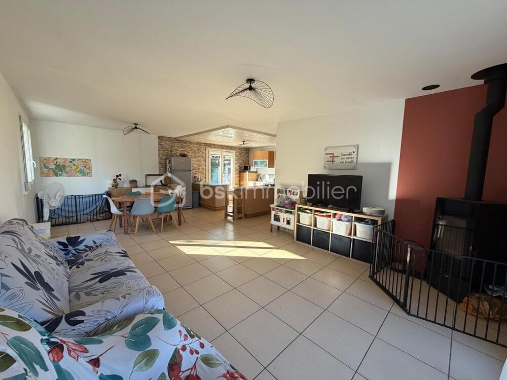 Vente Maison Maison plain-pied 112m² avec 4 chambres sur 1760m² de terrain avec parcelle constructible Vivaise