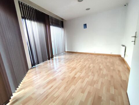   22000 SAINT BRIEUC - IMMEUBLE MIXTE, COMMERCE ET LOGEMENT  180 m2 
