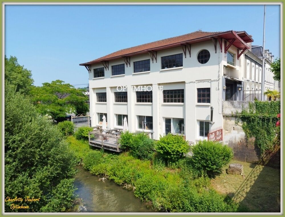  Restaurant + appartement à vendre CHALAIS (16) 