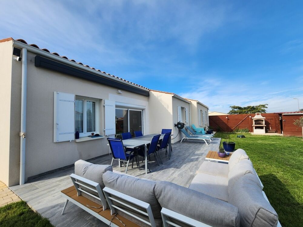 Vente Maison À vendre : Charmante maison de plain-pied 4 pièces – 97 m² habitables + grand garage et abri bois - SAINT PIERRE D'OLERON (17) Saint pierre d oleron