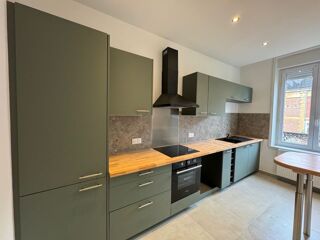  Appartement à louer 6 pièces 132 m²