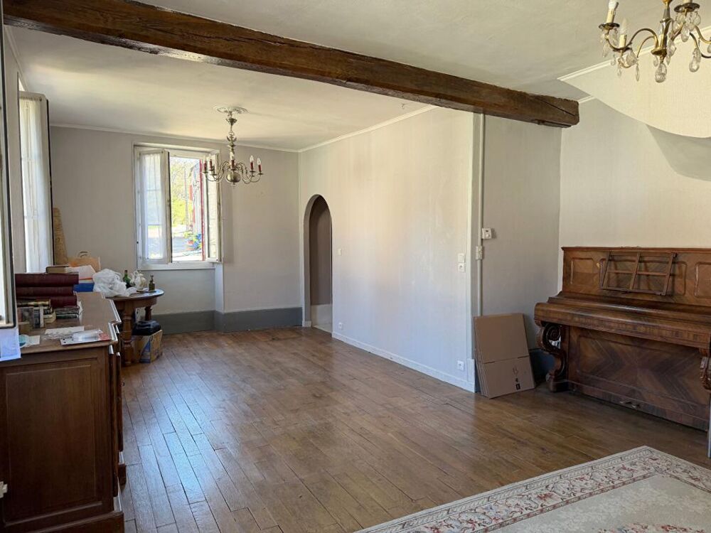 Maison ancienne 6 pièces 127 m² avec courrette de 30 m2 devant