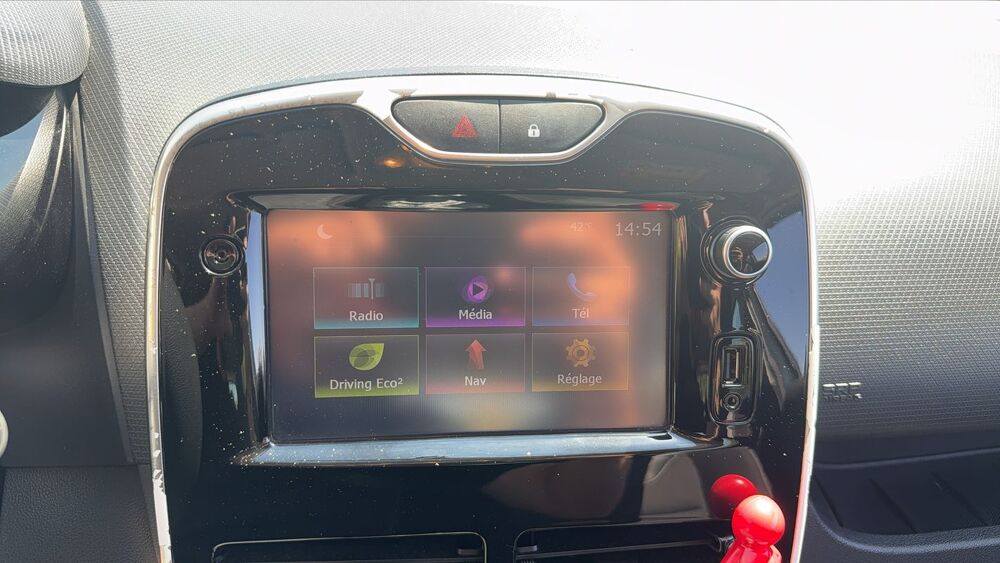 Clio 1.5 dCi 75 Energy Air Medianav - 5 places 2016 occasion 76240 Belbeuf