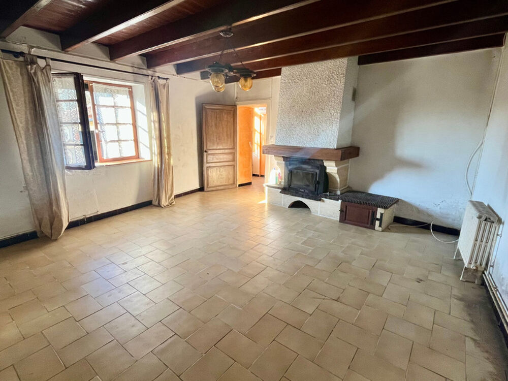 LE GUE DE VELLUIRE (85770) AU CALME ABSOLU MAISON EN PIERRES AVEC GRANGES ET DEPENDANCES SUR 4500M²