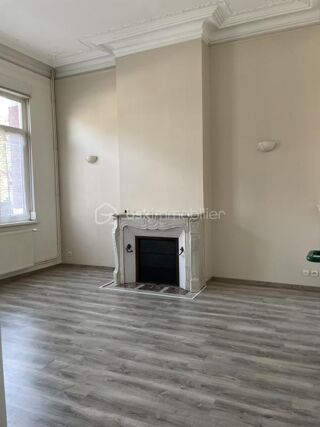  Immeuble � vendre 7 pi�ces 220 m�