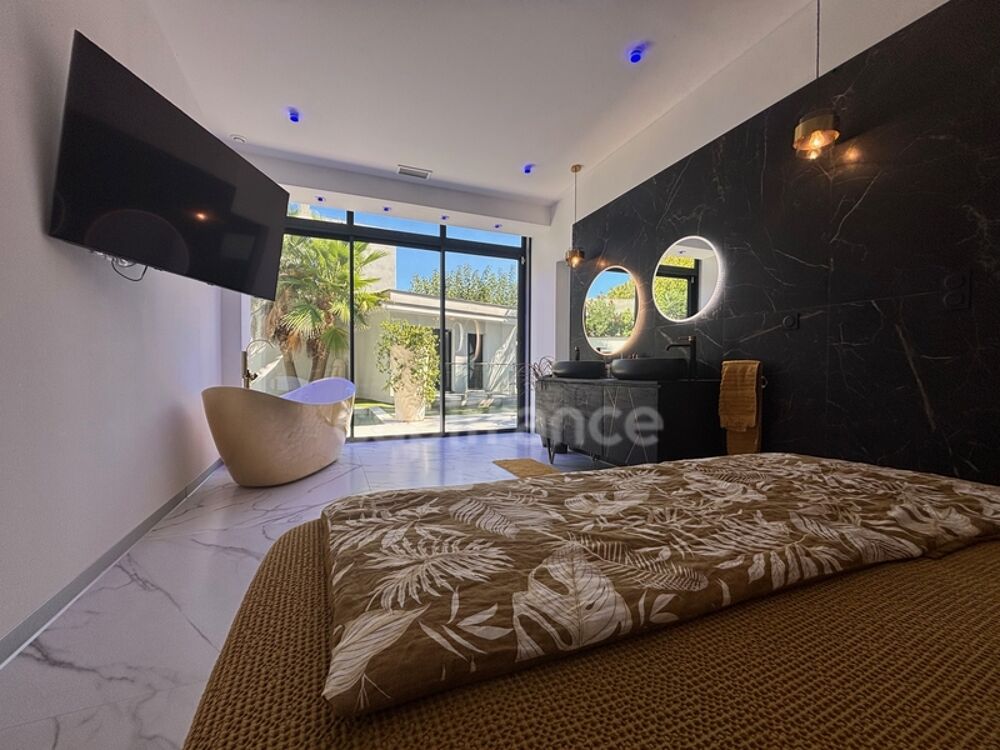 GRAU D'AGDE, VILLA CONTEMPORAINE P7 AVEC DOUBLE GARAGE, PRESTATIONS LUXUEUSES PROCHE MER, SECTEUR CALME