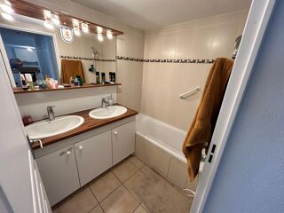  Appartement à louer 3 pièces 55 m²