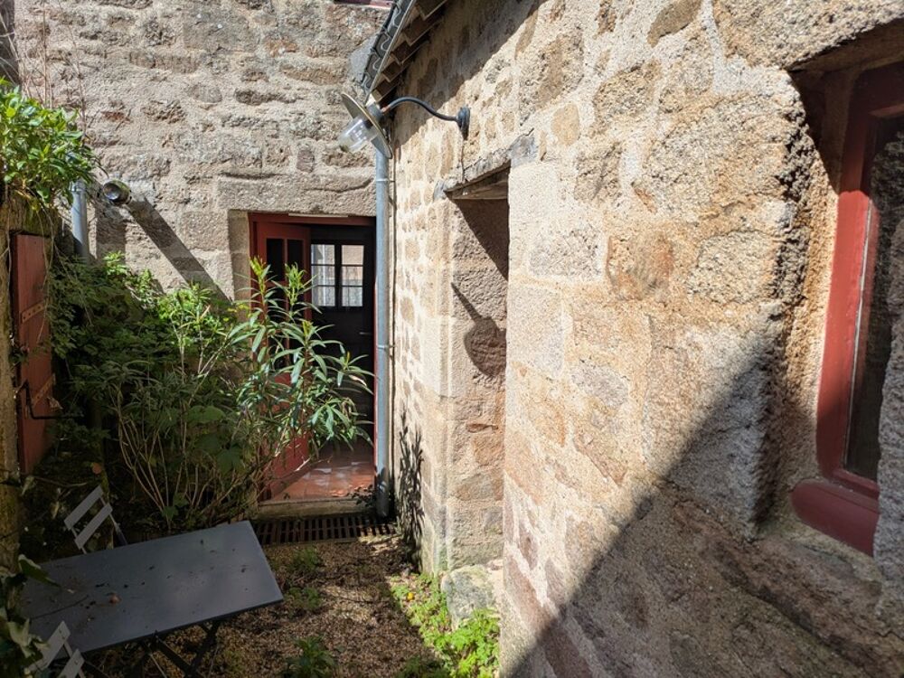 GUEMENE SUR SCORFF MAISON EN PIERRE À COLOMBAGES DE 4 PIÈCES 77 M³ ENVIRON AVEC COURETTE ET DÉPENDANCE