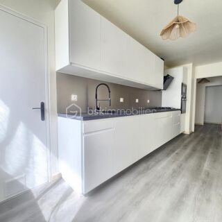  Appartement à louer 3 pièces 74 m²