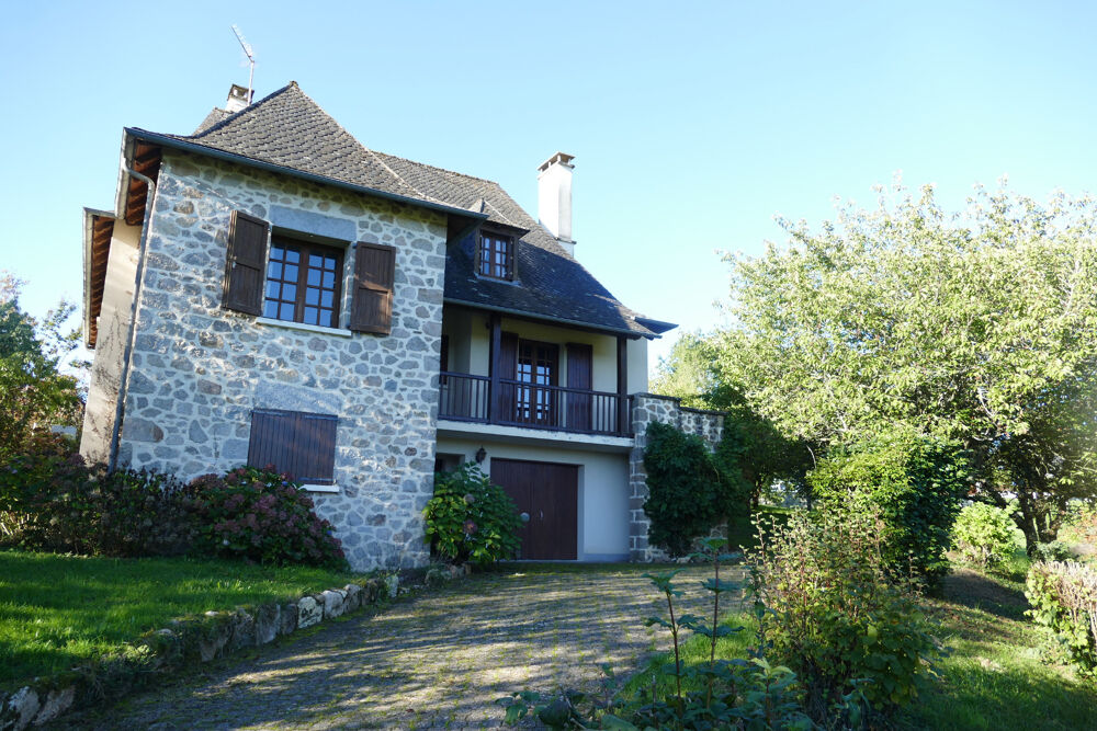 Vente Maison Maison 6 chambres avec 4600m2 de jardin, grand sous-sol, possibilité de vie en plain-pied (Calvinet-Puycapel, 15) Puycapel