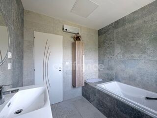  Villa à vendre 6 pièces 135 m²