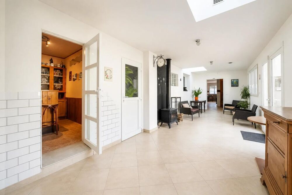 Maison de 11 pièces de 308 m² à Mitry-Mory