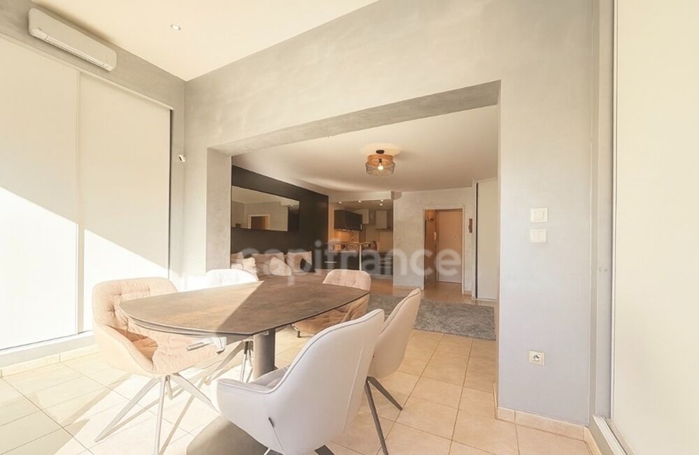 Vente Appartement Fréjus – Rare triplex avec jardin, piscine et double garage Frejus