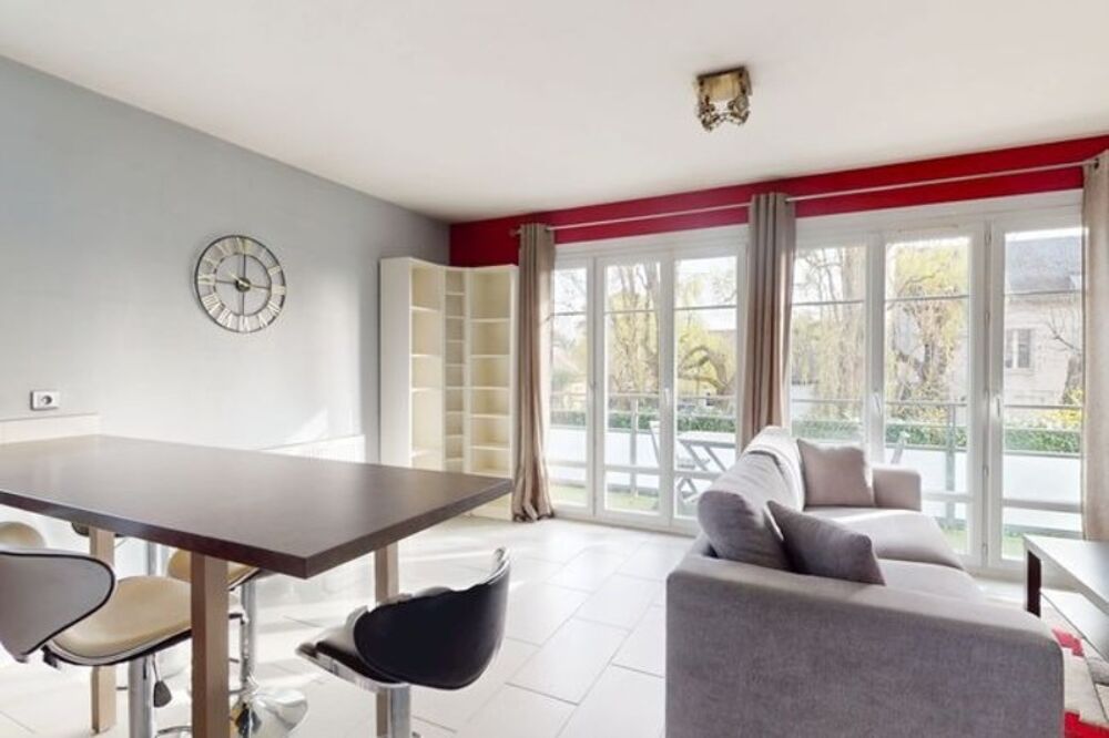 Appartement lumineux avec balcon et garage