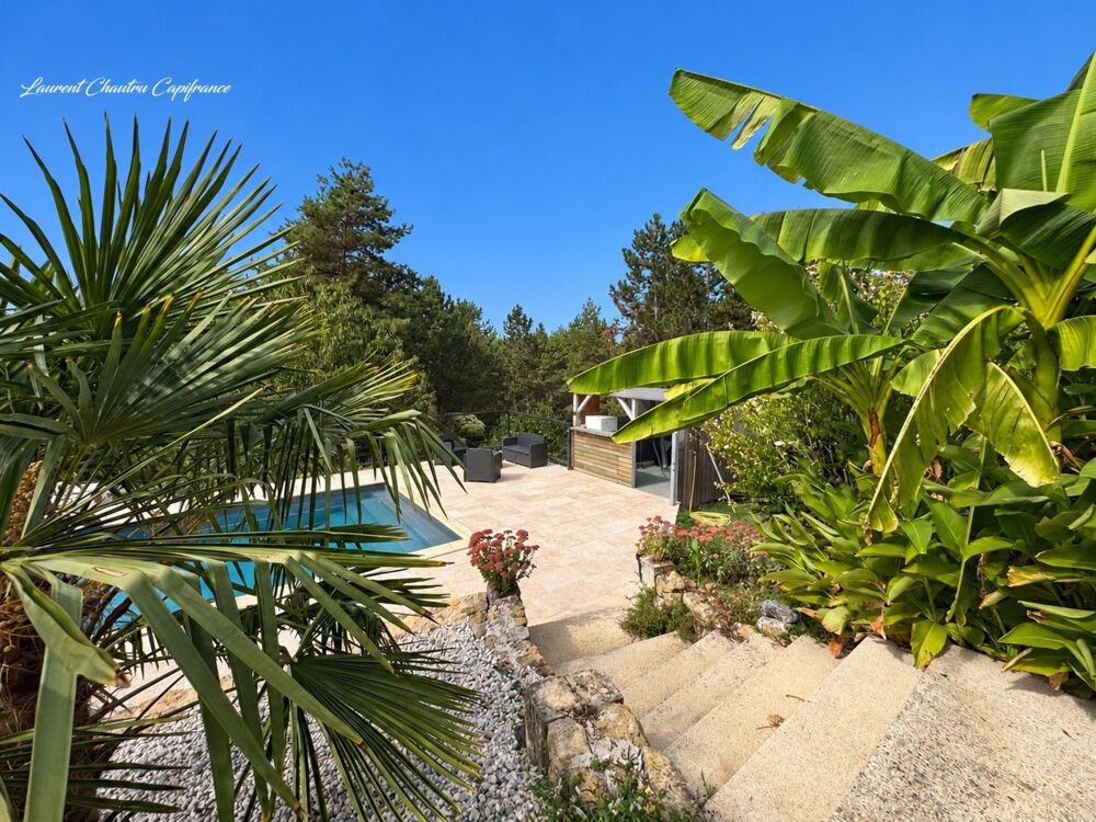 Maison familiale de 150m² avec piscine à Bassillac et Auberoche