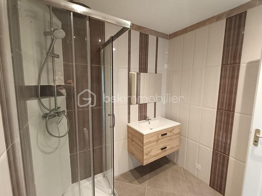 Centre-ville & plages à pied  Appartement rénové avec garage exceptionnel de 50 m²