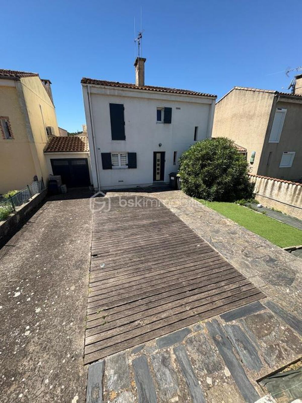 COUP DE COEUR : POSEZ VOS VALISES À TRÈBES DANS 118 m² DE DOUCEUR