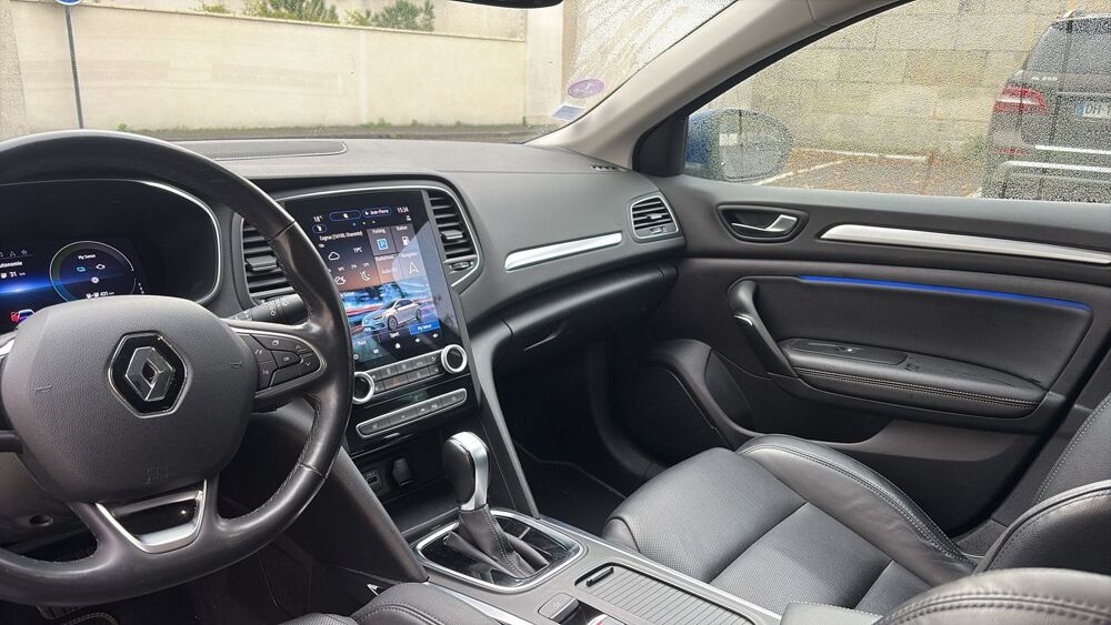 M&eacute;gane 1.6 E-TECH 158 EDC Intens - Premi&egrave;re main Entretien construc 2021 occasion 16100 Cognac