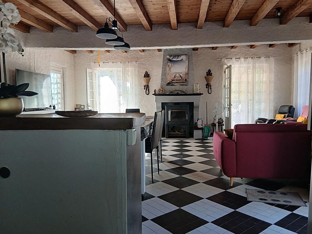 Maison à vendre 3 pièces LUCHAPT (86)