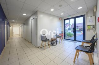  Immeuble à vendre 2 pièces 180 m²