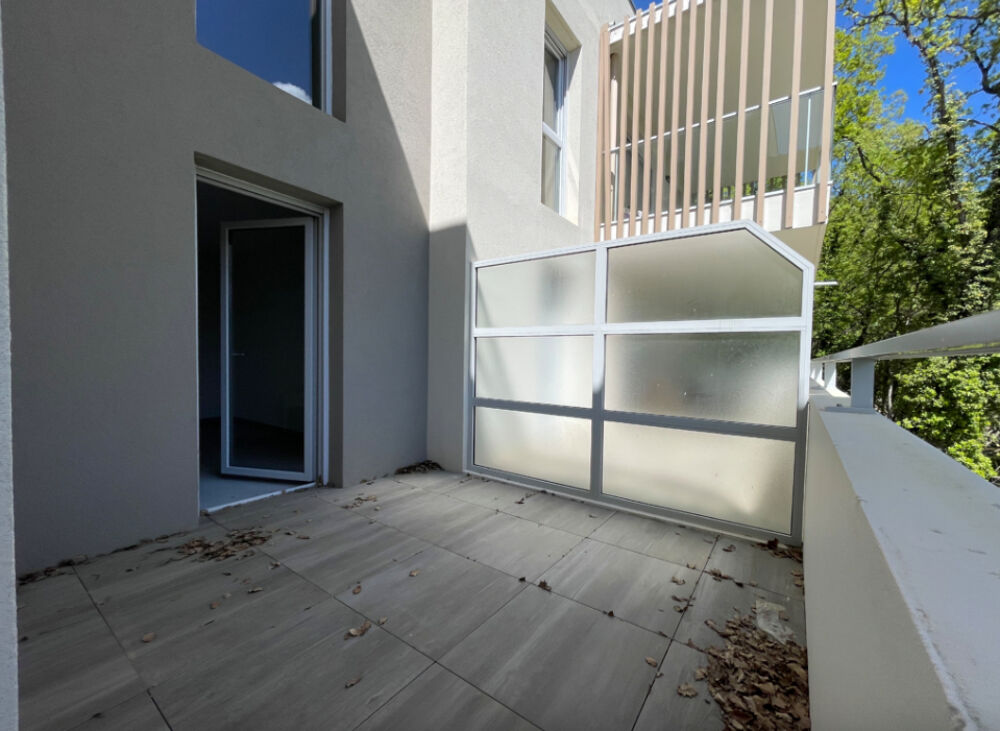 Magnifique T2 de 46 m² avec sa terrasse de 16 m², un double stationnement et une cave