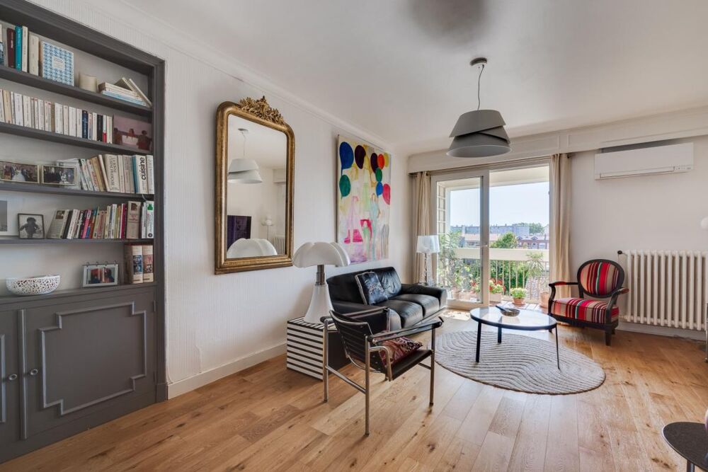 Vente Appartement BUSCA, grand T3 de 91m² en dernier étage  avec garage et vue dégagée Toulouse