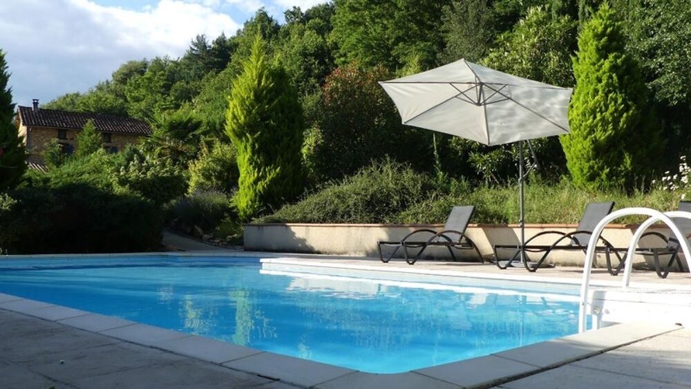 ? Domaine dexception de 54 hectares  Calme absolu et nature préservée