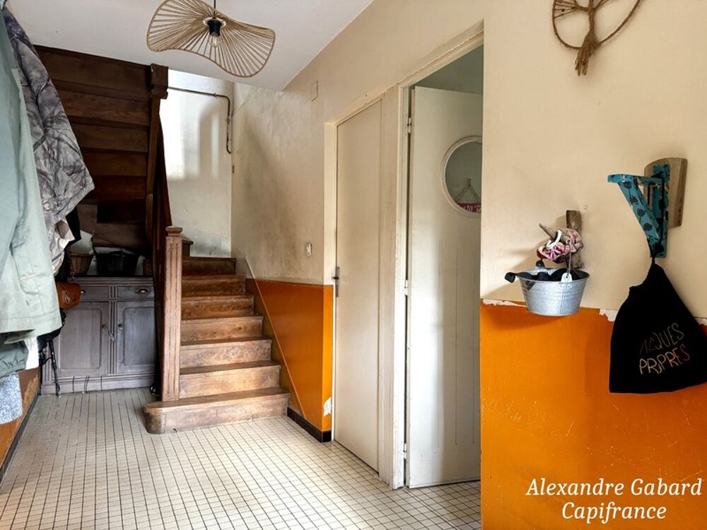 Maison en pierres - 3 chambres - Jardin 2 471 m² - Dépendance