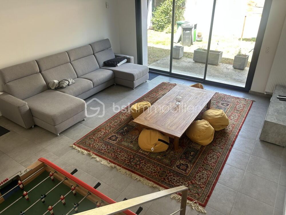 Vente Maison JOLIE MAISON-CENTRE VILLE -5 CHAMBRES - DONT STUDIO - GRANDS GARAGES Agen