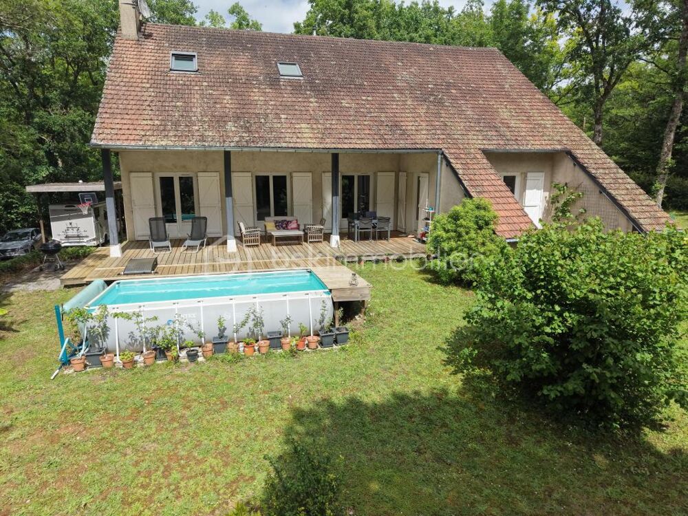 Élégante maison familiale dans un écrin de verdure  226 m² aux portes de Bourges