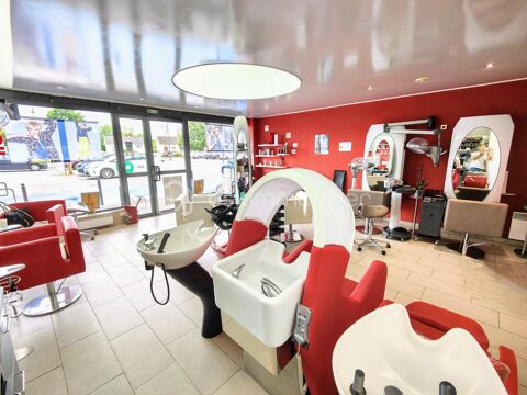 Salon de coiffure tout &eacute;quip&eacute; en centre commercial Les Corv&eacute;es 59000 28500 Vernouillet