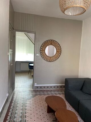  Appartement à louer 2 pièces 57 m²