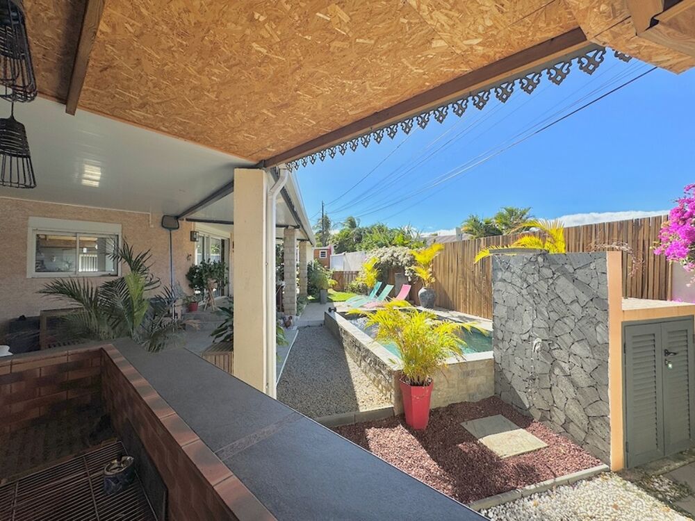 Vente Maison Dpt La Réunion (974), à vendre LA RIVIERE SAINT LOUIS - Ouaki - maison T4/5 de 453m2 - terrain de 543m2 - Piscine La riviere
