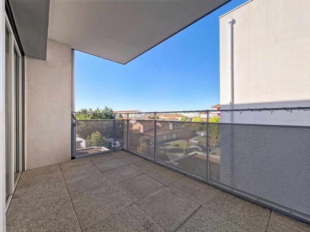 Vente Appartement DÉCINES-CENTRE - T2 lumineux de 46 m² - Balcon et Garage - Copropriété 2015 Decines charpieu