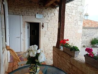  Propriété/château à vendre 9 pièces 213 m²