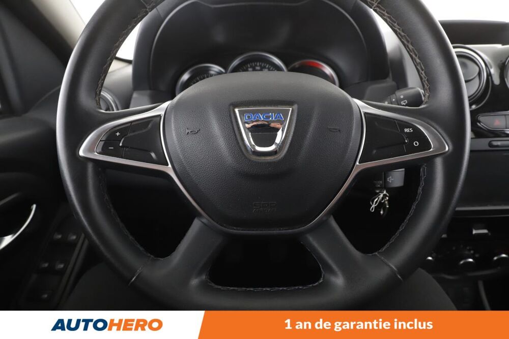 Duster 1.2 TCe Black Touch 4x2 125 ch 2017 occasion 92130 Issy-les-Moulineaux