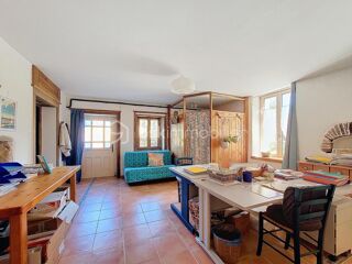  Propri�t�/ch�teau � vendre 10 pi�ces 326 m�