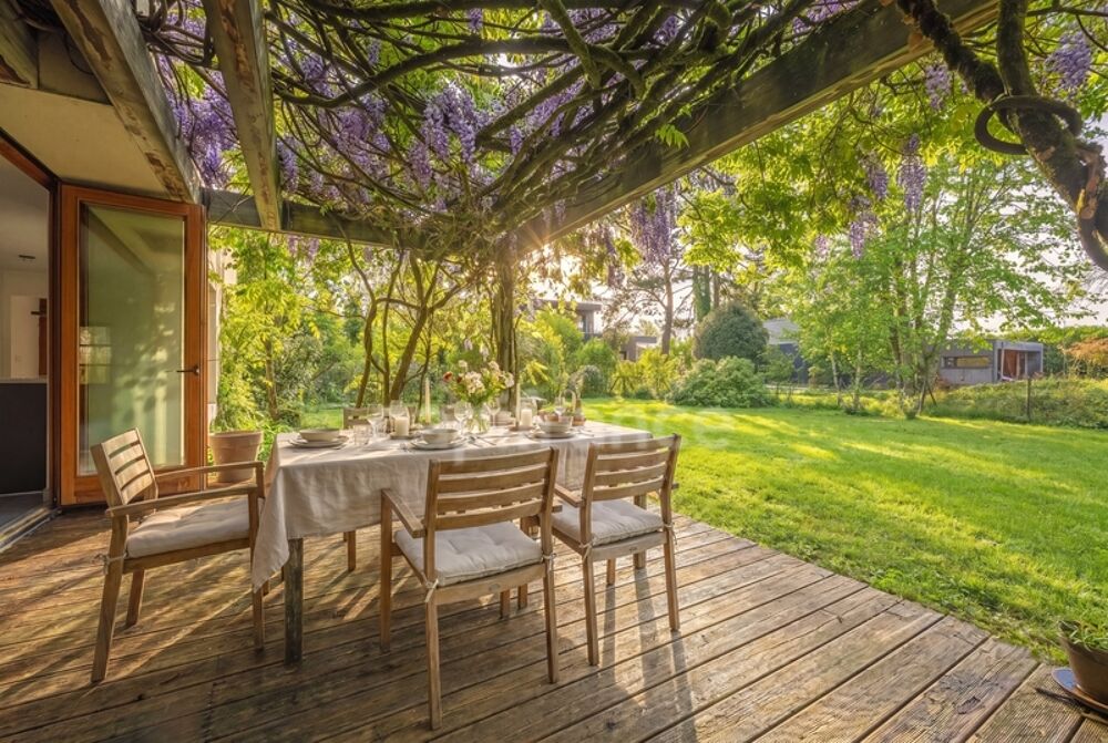 Maison à vendre 8 pièces SAINT GENIS POUILLY (01)