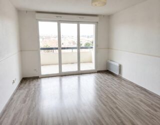 Appartement à louer 3 pièces 58 m²