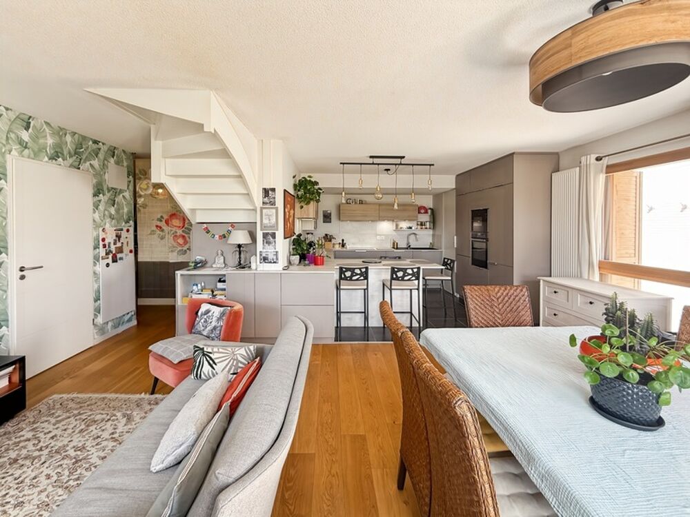 Vente Appartement Superbe Duplex T4 - Double Terrasse - Parking - Entre Nansouty et Barrière de Bègles Bordeaux