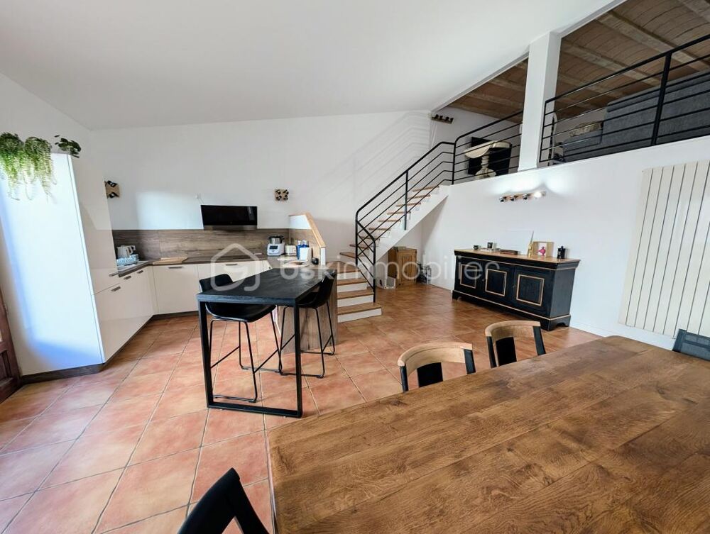Coup de Coeur à Montagnac (34) : Maison de Village avec Terrasse et Bassin !