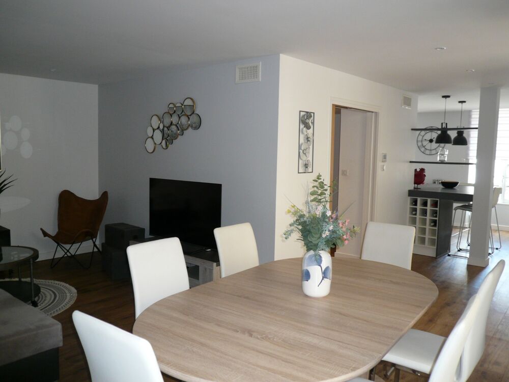 Vente Immeuble ? COGNAC Rue Piétonne IMMEUBLE de RAPPORT Local Commercial et Appartement ? Cognac