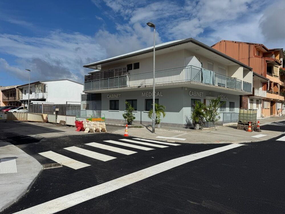 Vente Immeuble Magnifique immeuble d'investissement cabinet médical / appartements T2 Cayenne