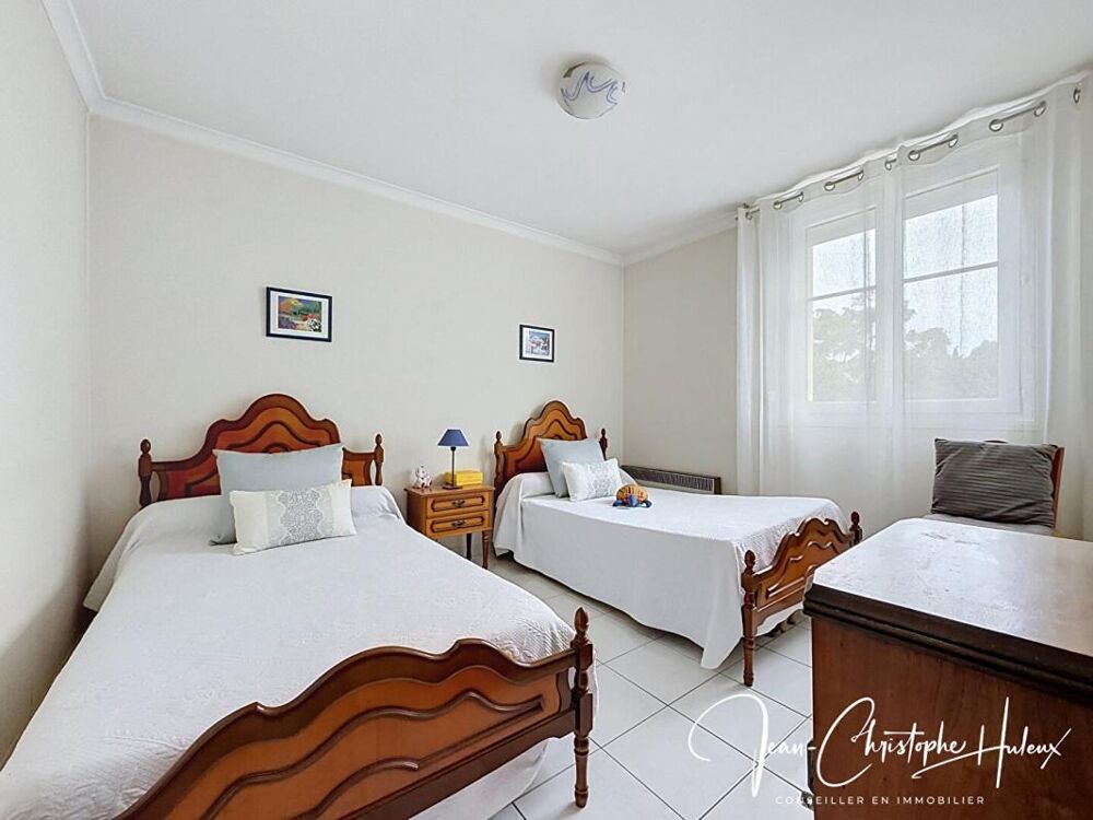 Vente Appartement 30900 NIMES Appartement  4 pièces de 68 m2  3 faces avec Garage privatif Nimes