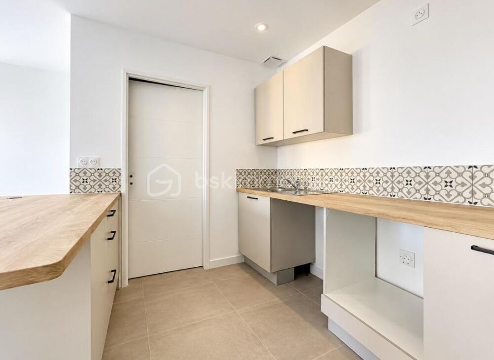 Vente Maison SAINT-DIDIER-DE-FORMANS – UNE MAISON RÉNOVÉE, AU CALME ET PRÊTE À VIVRE ! Saint didier de formans