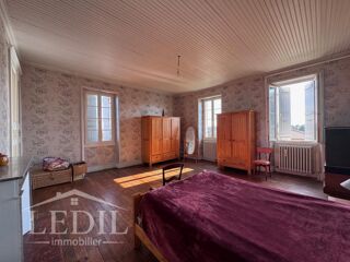  Propri�t�/ch�teau � vendre 6 pi�ces 330 m�