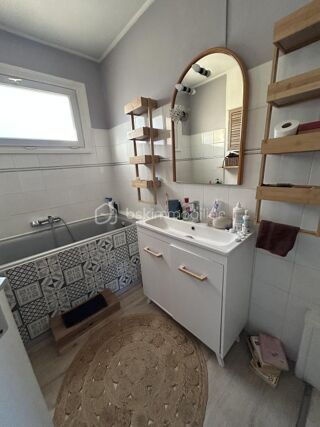  Propriété/château à vendre 4 pièces 85 m²