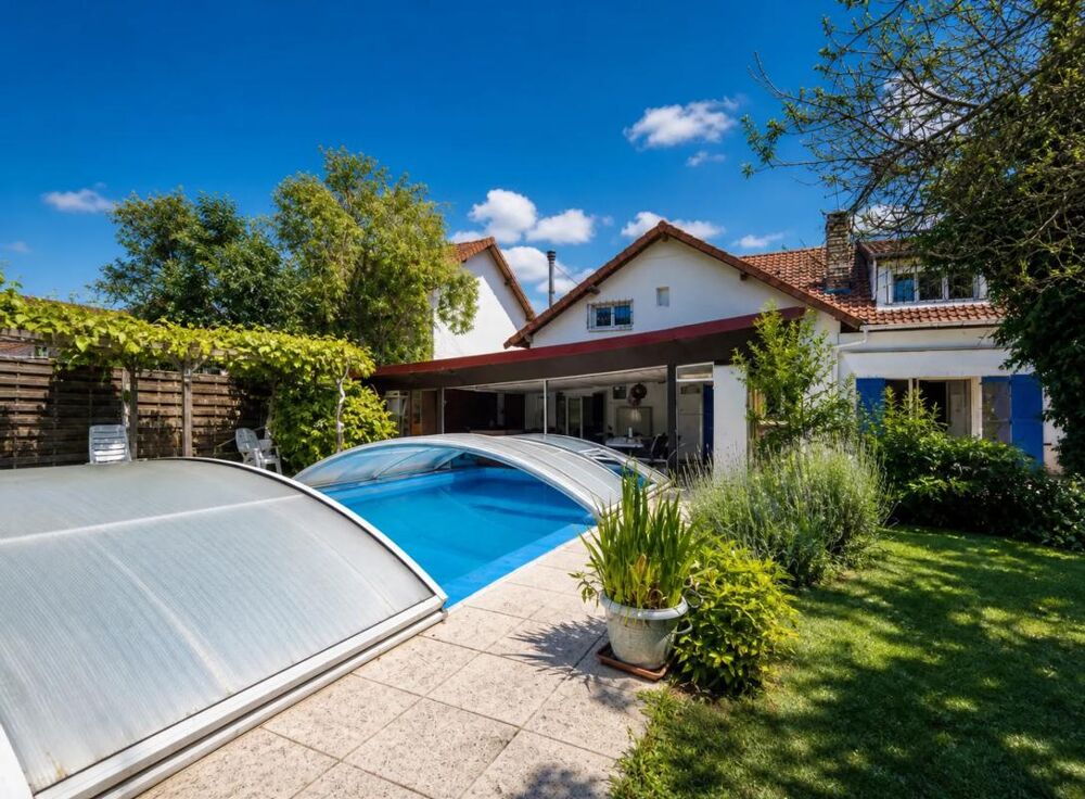 Maison de 5 pièces de 131,3 m² à Sarcelles À 20 minutes de Paris