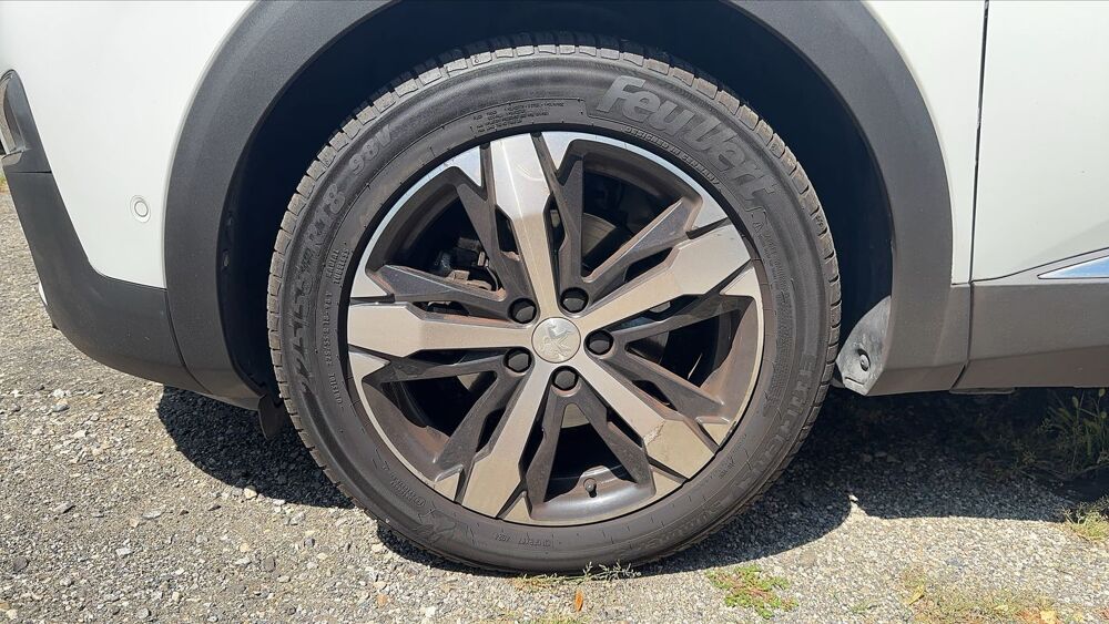 3008 1.2 PureTech 130 EAT8 Allure 2019 occasion 38240 Meylan