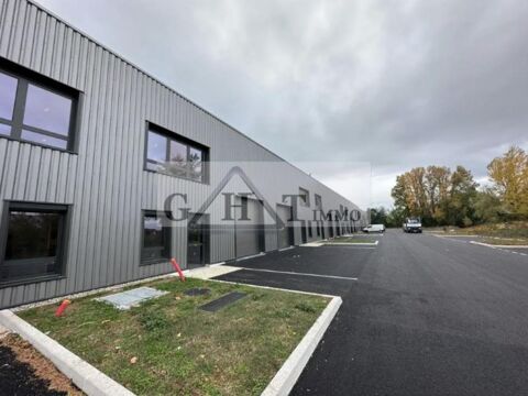 Entrepôt à la vente de 800m² - Montévrain 1050000 77144 Montevrain